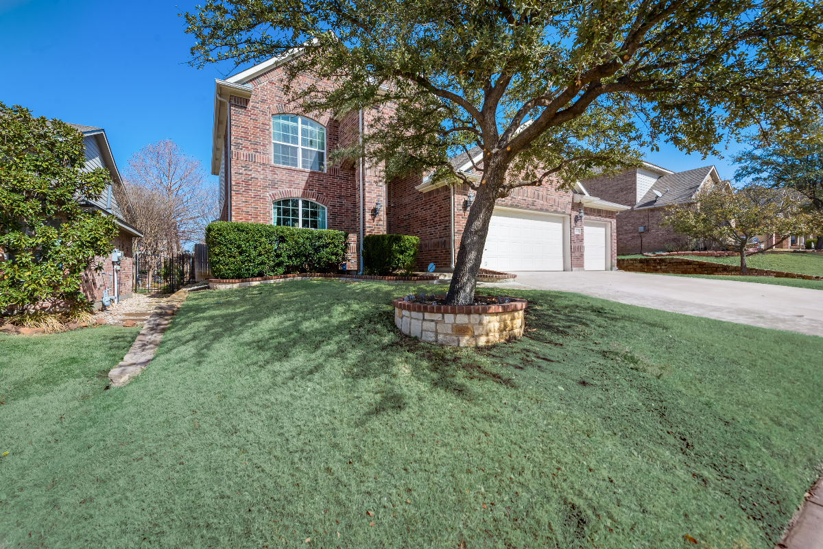 Family Owned & Operated High End Furnished 4 BR 3 Car in Master Planned Community - Photo 5
