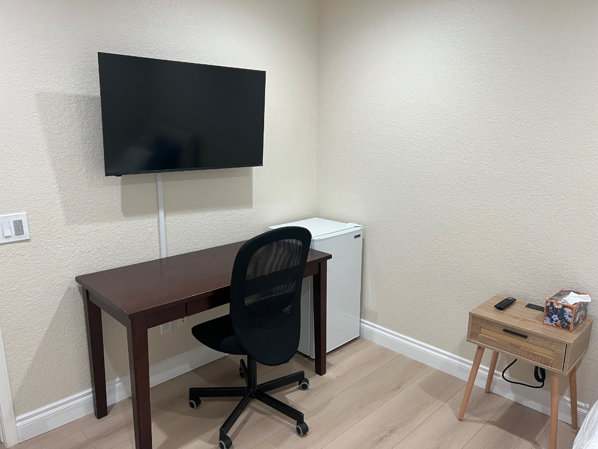 Quiet Private Room in Showridge - Photo 2