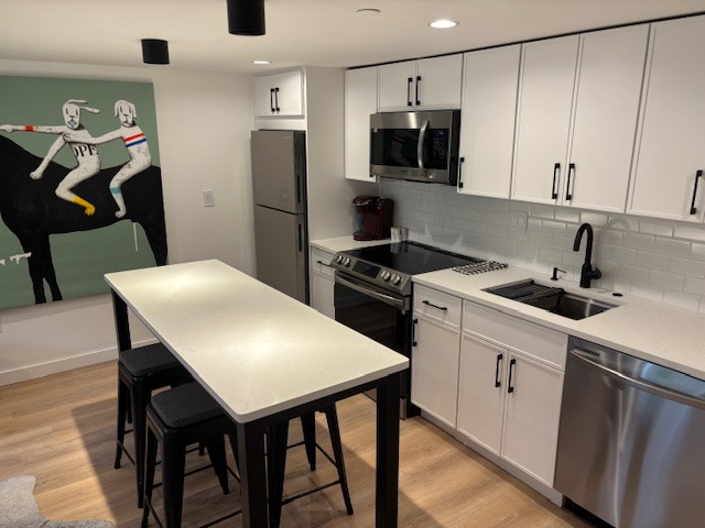 Modern 2 Bedrooms and 2 Bath Apartment - Photo 1