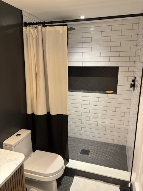 Modern 2 Bedrooms and 2 Bath Apartment - Photo 12