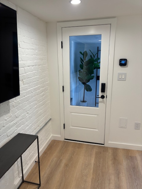 Modern 2 Bedrooms and 2 Bath Apartment - Photo 6