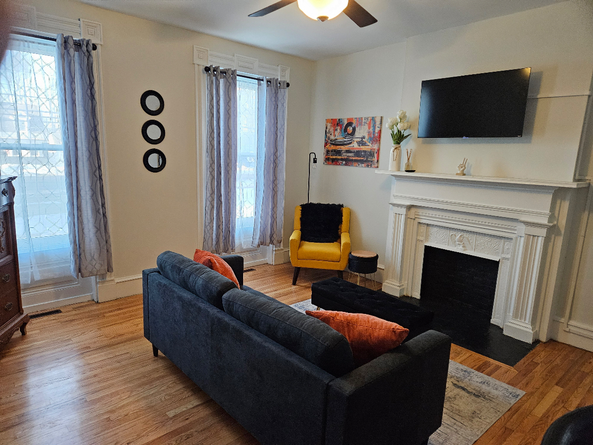The Weaver House, Guest Suite- 2BR,1 Bath, 2nd... - Photo 3