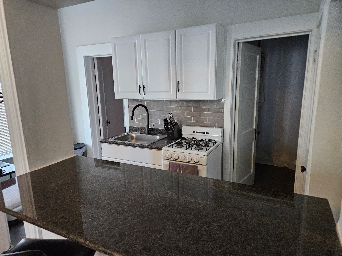 The Weaver House, Guest Suite- 2BR,1 Bath, 2nd... - Photo 7
