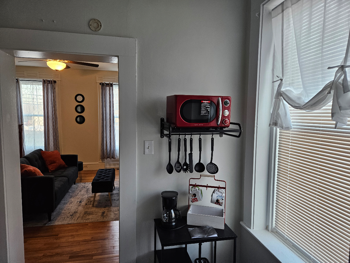 The Weaver House, Guest Suite- 2BR,1 Bath, 2nd... - Photo 8