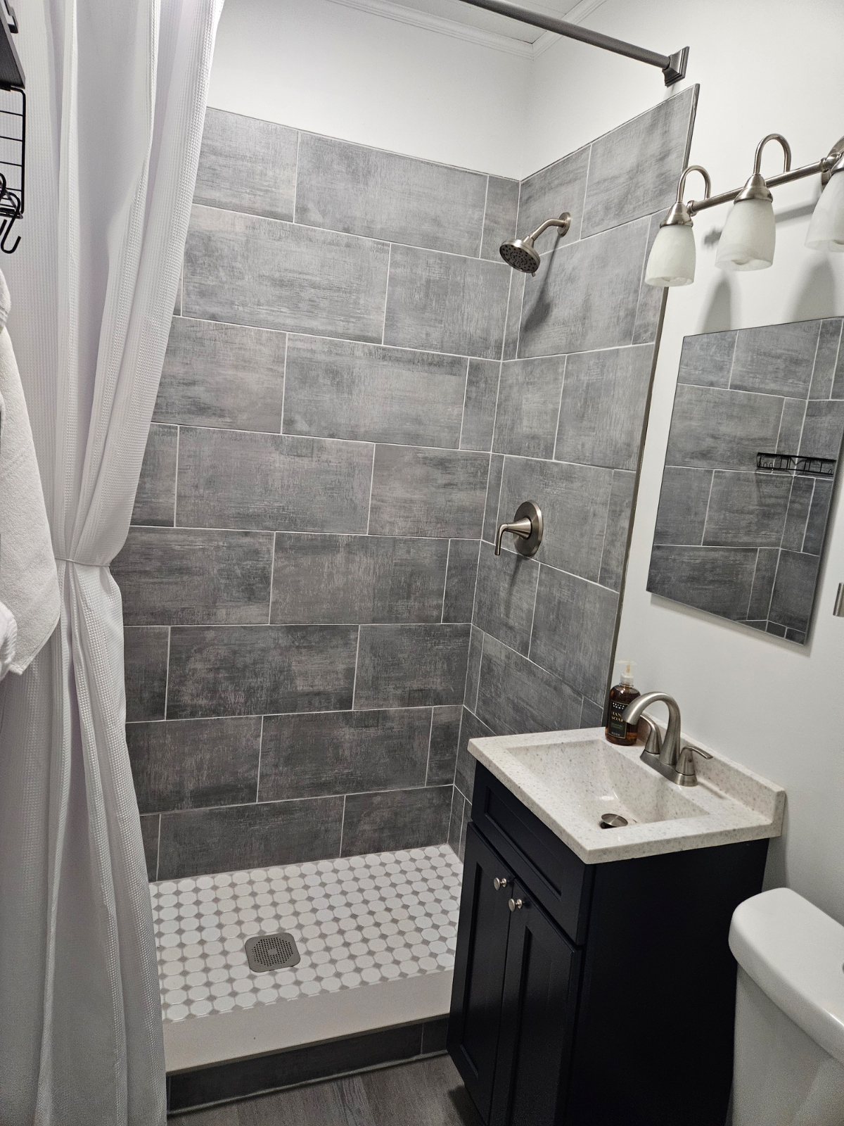The Weaver House, Guest Suite- 2BR,1 Bath, 2nd... - Photo 12
