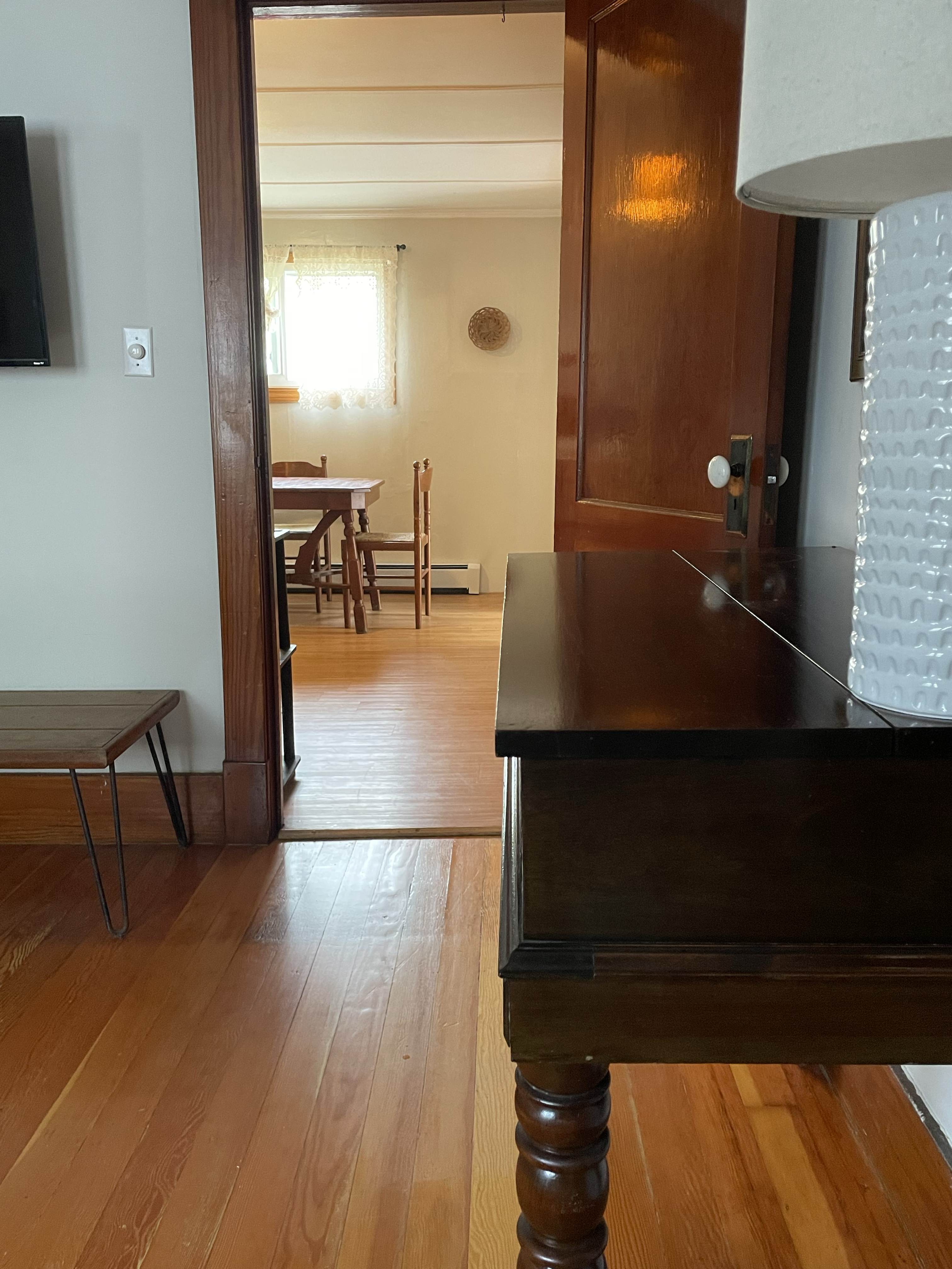 One-bedroom apartment in-town - Photo 5