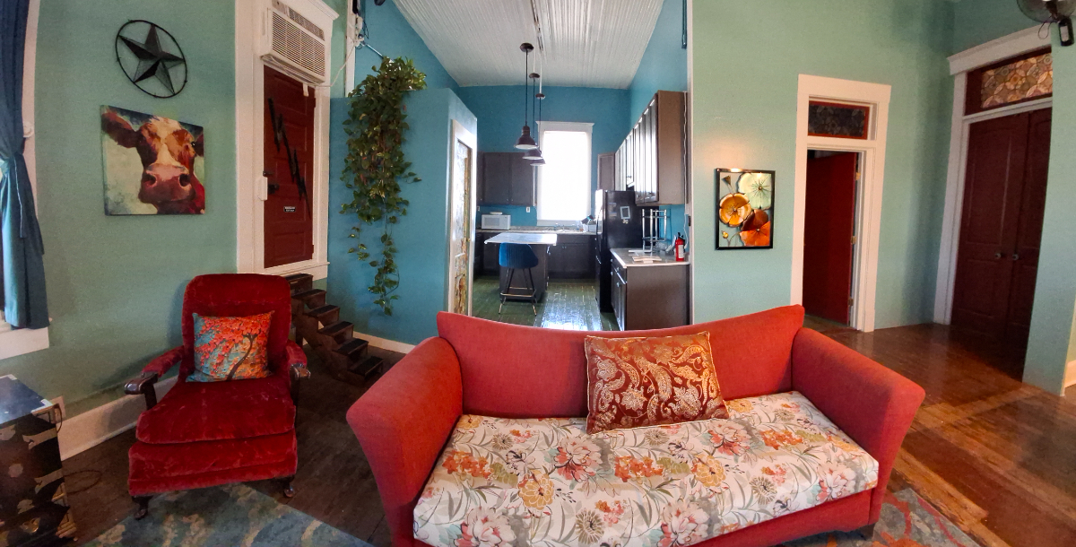 Elegant 2 bedroom Loft Downtown Marlin, Texas - Photo 5