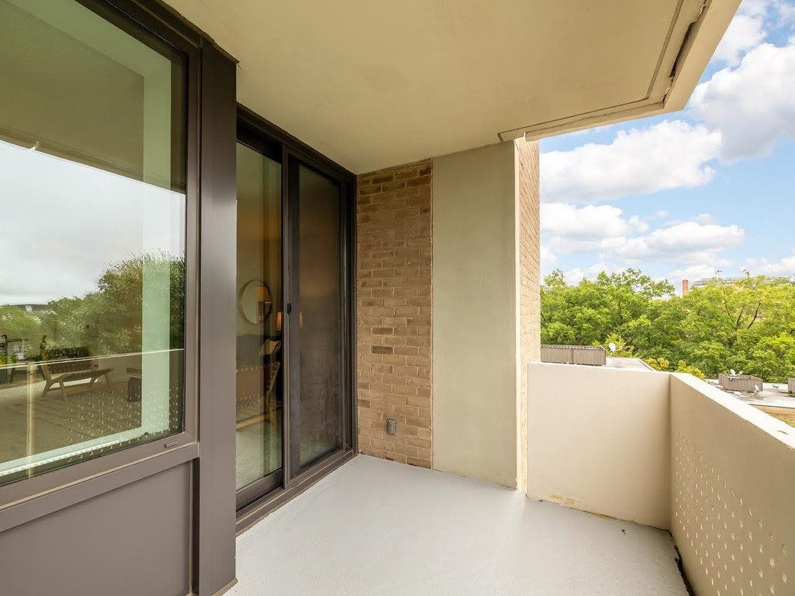 SW DC Condo Fully Renovated - 2br/1br - Photo 12
