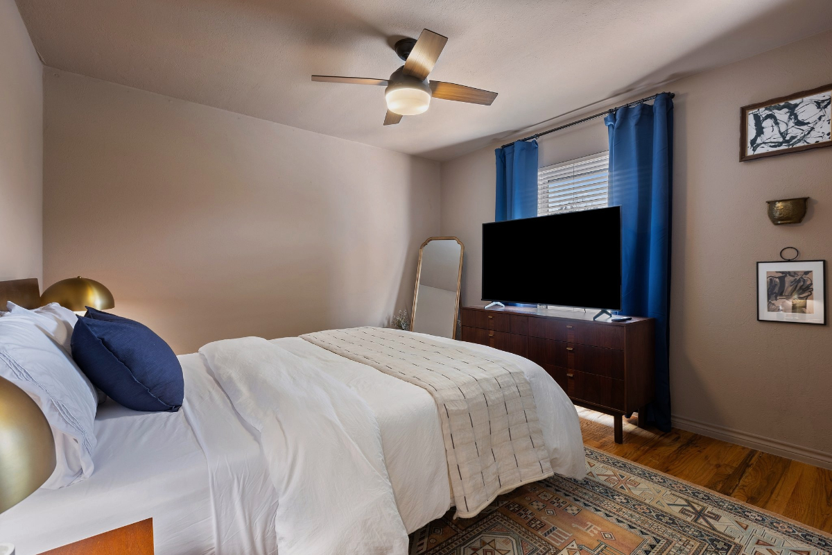 Spacious 3BR Furnished Home | Perfect for Relocation & Home Renovations | Prime DFW Location - Photo 10