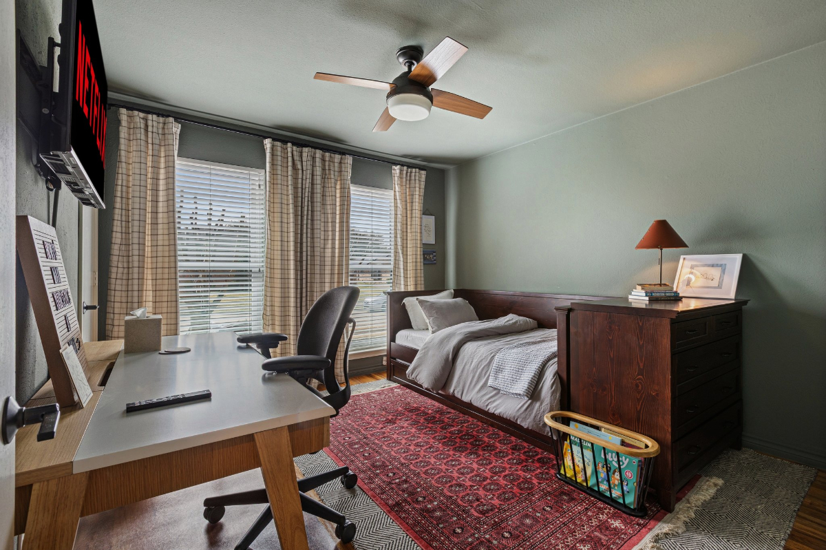 Spacious 3BR Furnished Home | Perfect for Relocation & Home Renovations | Prime DFW Location - Photo 8