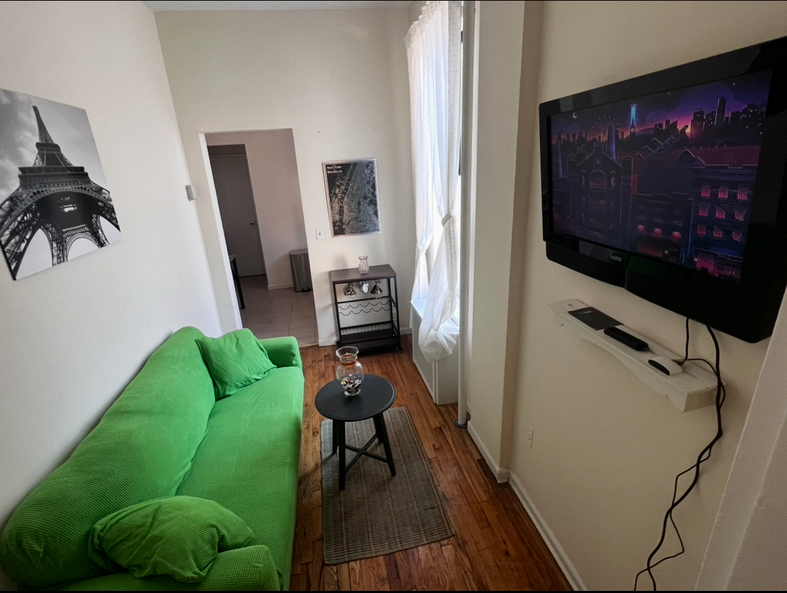 Cozy Uptown Home! - Photo 3
