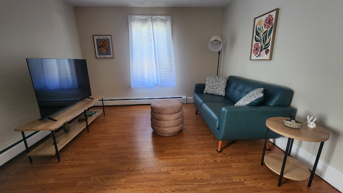 One bedroom apartment in Bennington - Photo 2