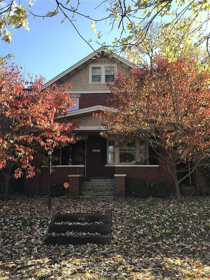 Huntington Home - Photo 1