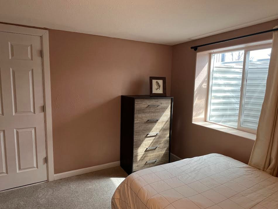 Cozy Basement Room 1 - Photo 2