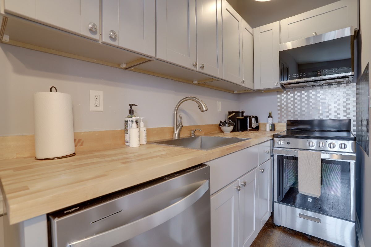 Sojourn Studio Modern Charm in Dupont - Photo 9