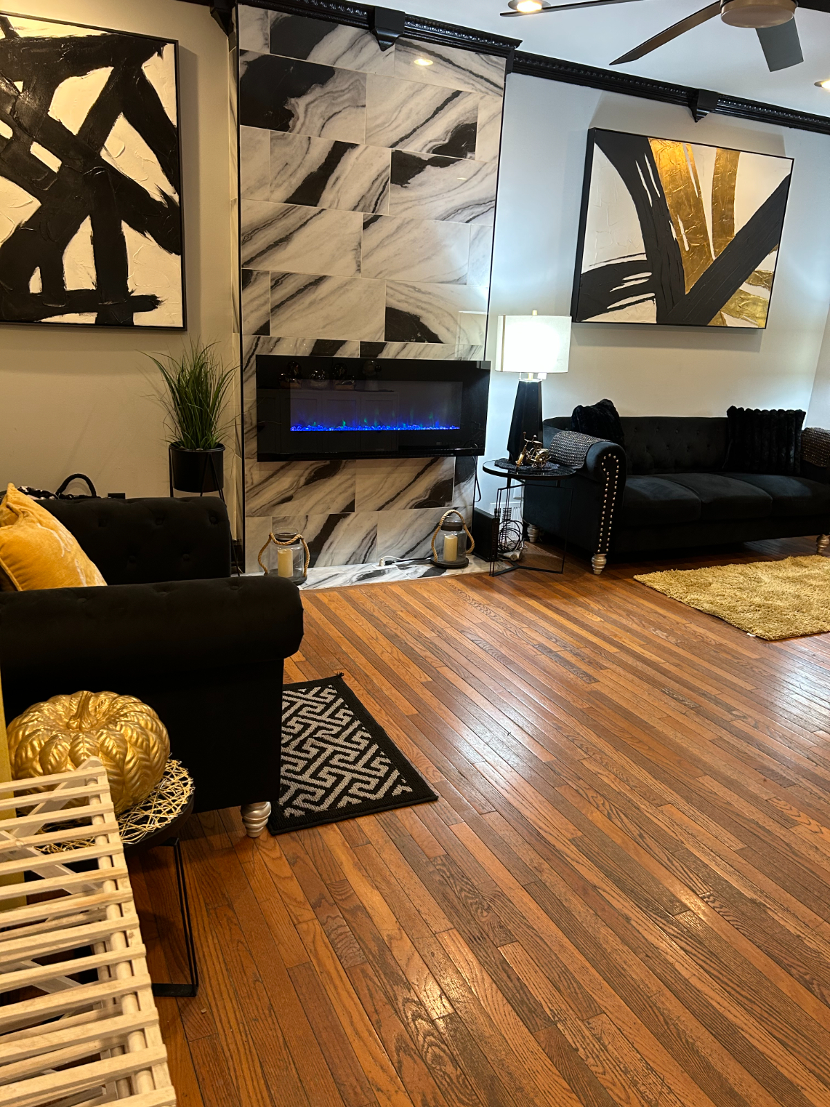 Stylish & Charming House in a Convenient Location - There's No Place Like Home - Photo 2