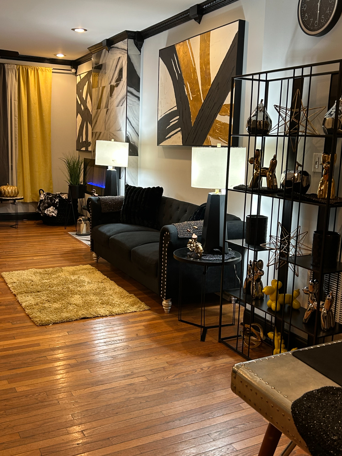 Stylish & Charming House in a Convenient Location - There's No Place Like Home - Photo 3