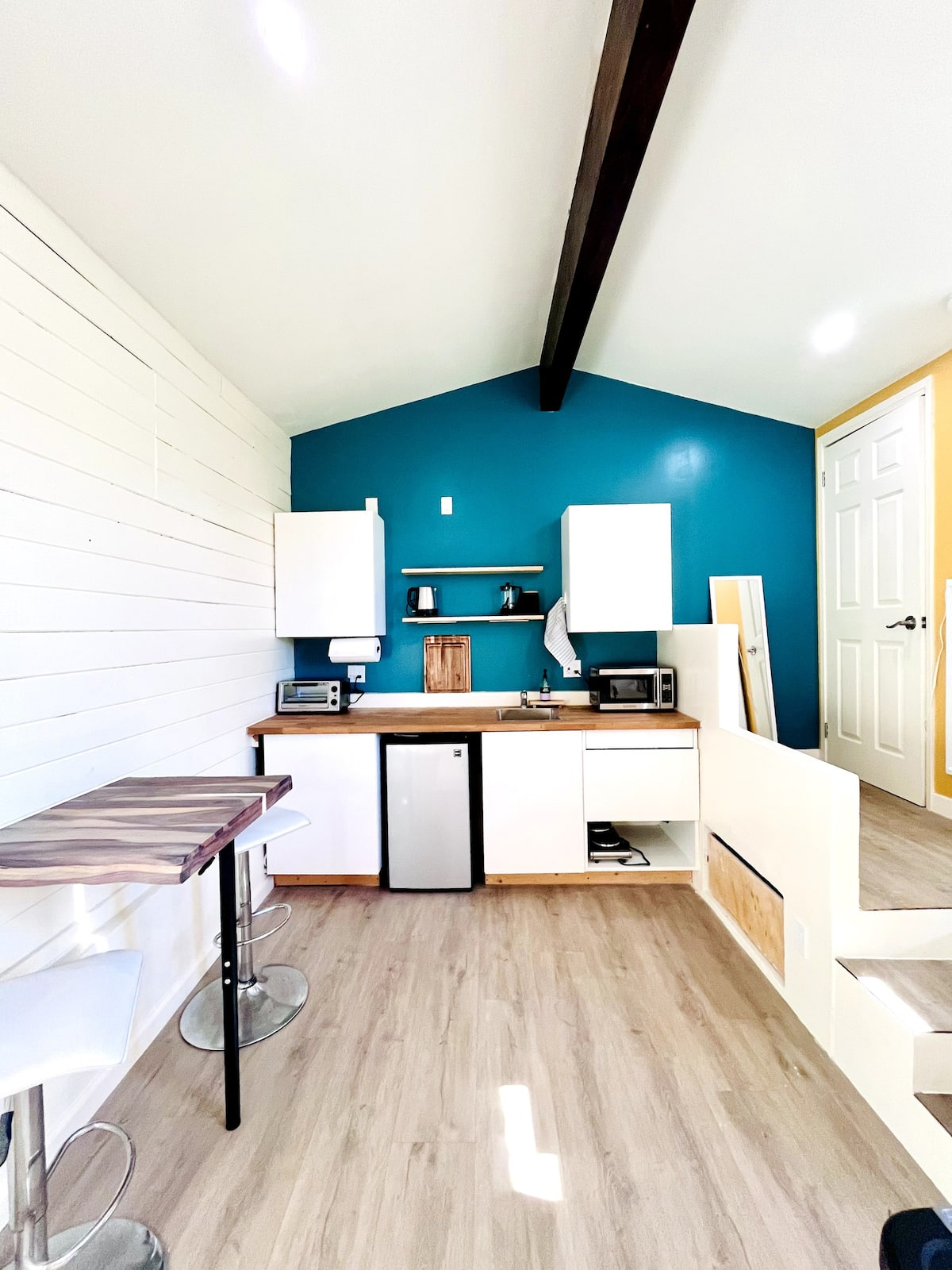 Le Petit Laurel - Quiet & Private Studio in South Park with Gated Yard - Photo 1