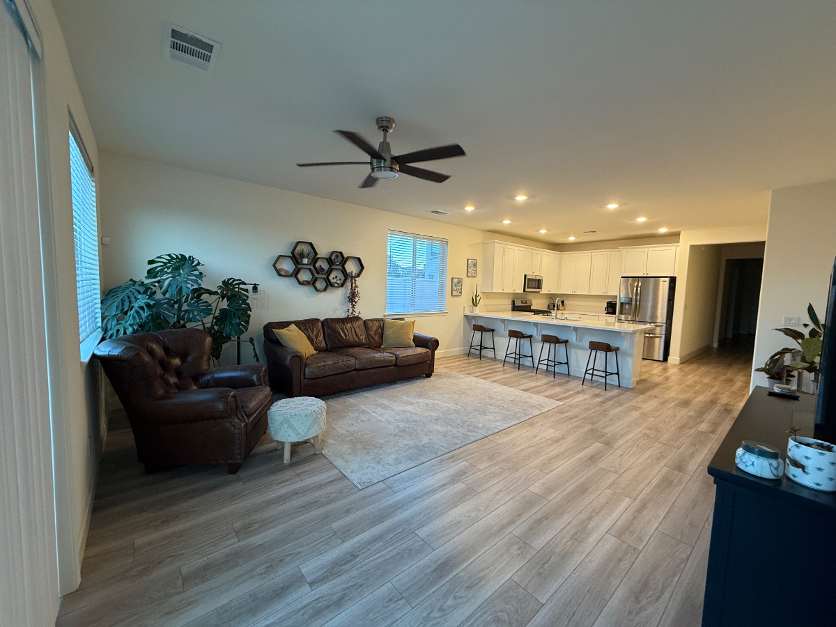 South Reno - Photo 2
