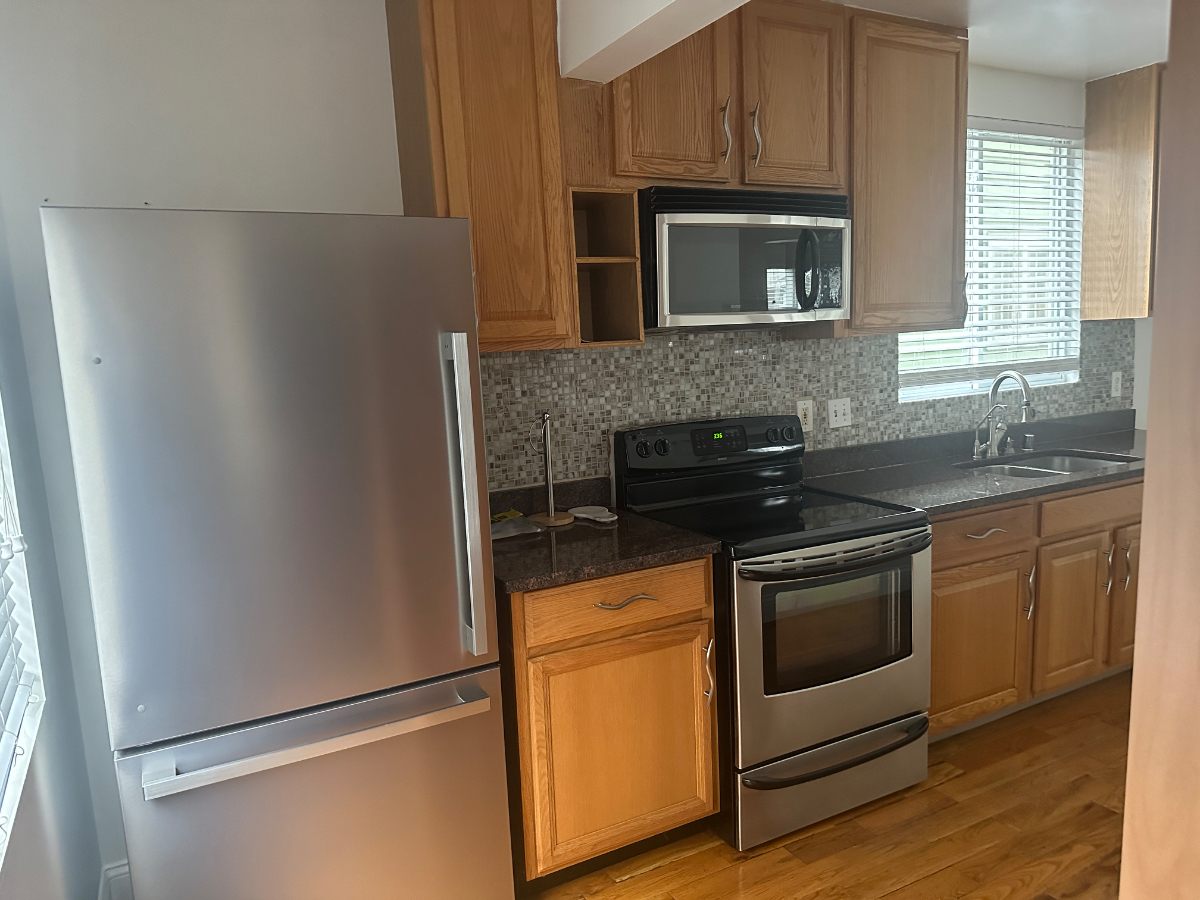 Newly updated 3 bedroom single family home - Photo 10
