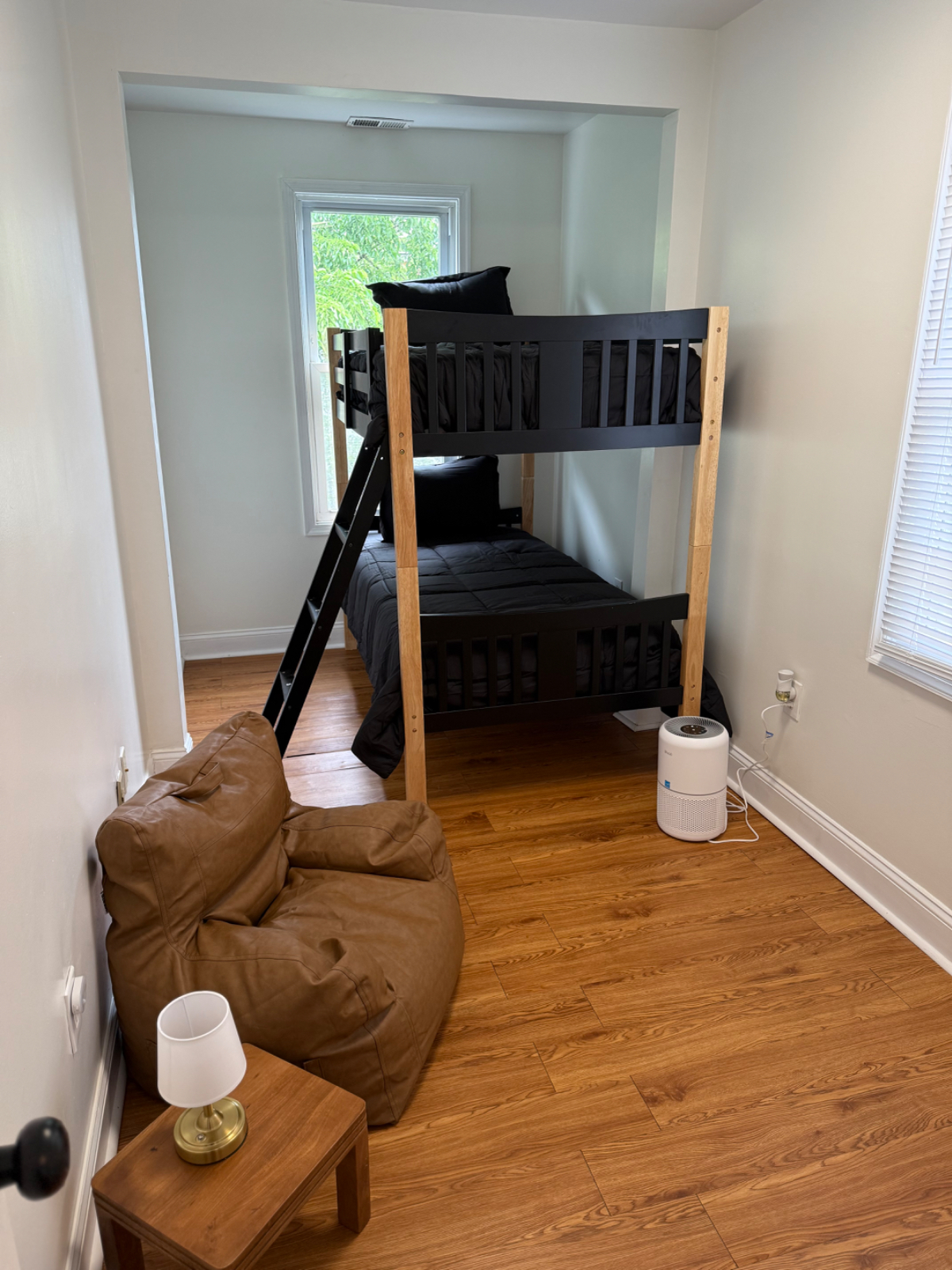 Newly updated 3 bedroom single family home - Photo 8