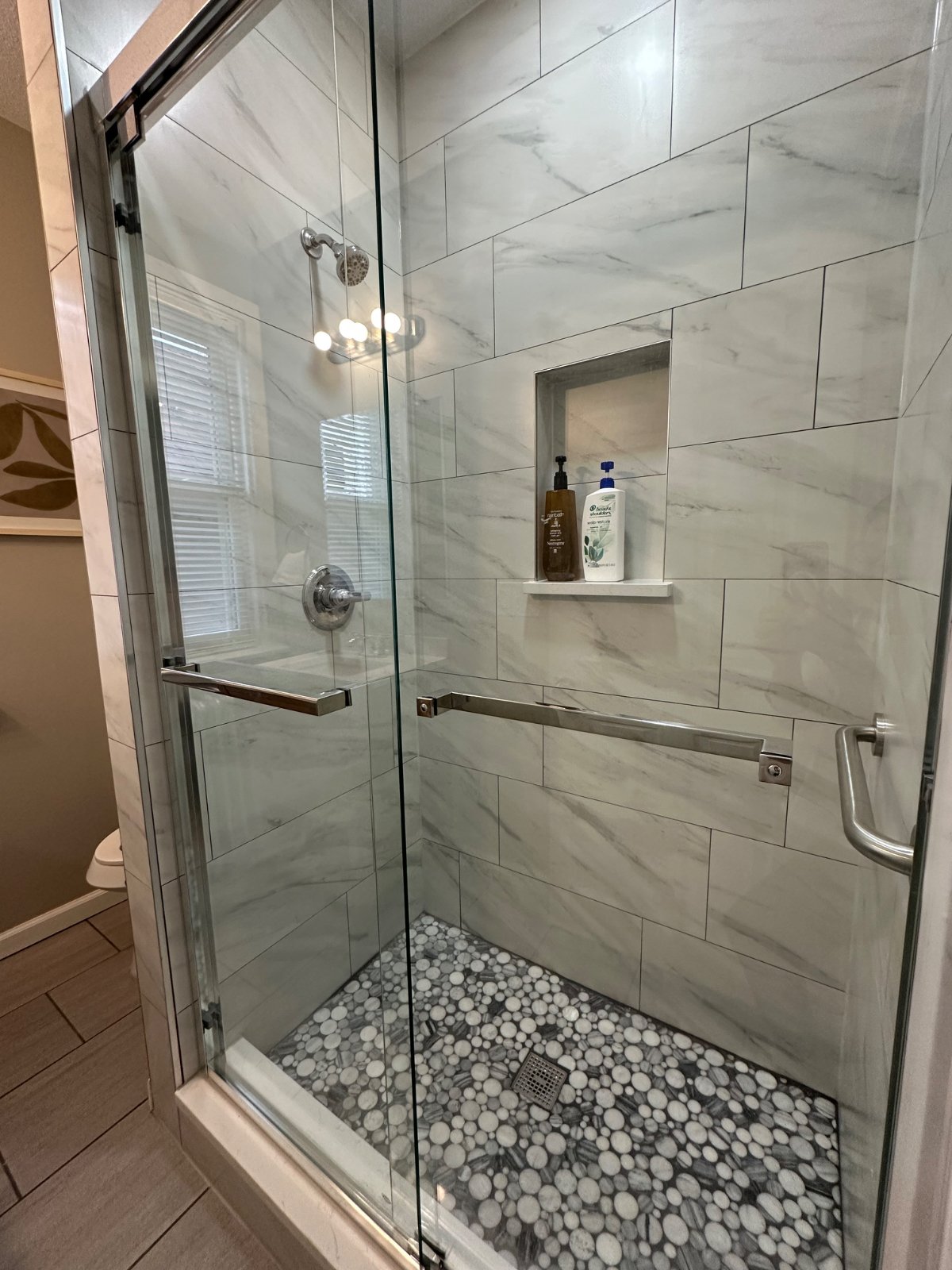 Modern Luxury Upgraded 3BR/2BA Apartment in the Heart of Squirrel Hill - Photo 9