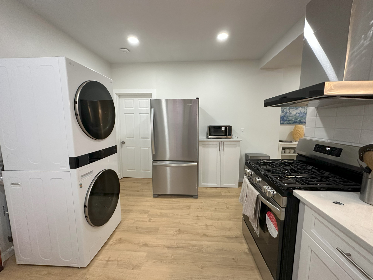 Modern Luxury Upgraded 3BR/2BA Apartment in the Heart of Squirrel Hill