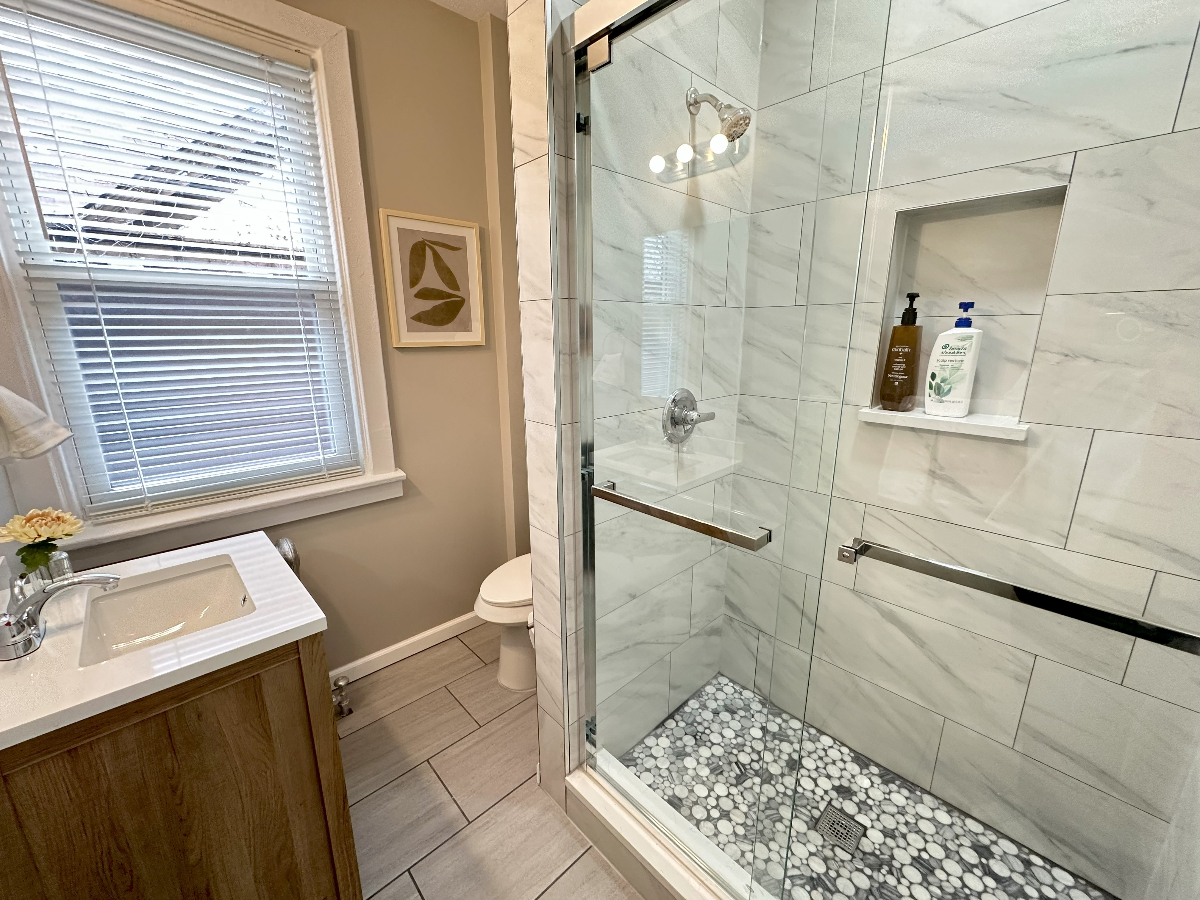 Modern Luxury Upgraded 3BR/2BA Apartment in the Heart of Squirrel Hill - Photo 11
