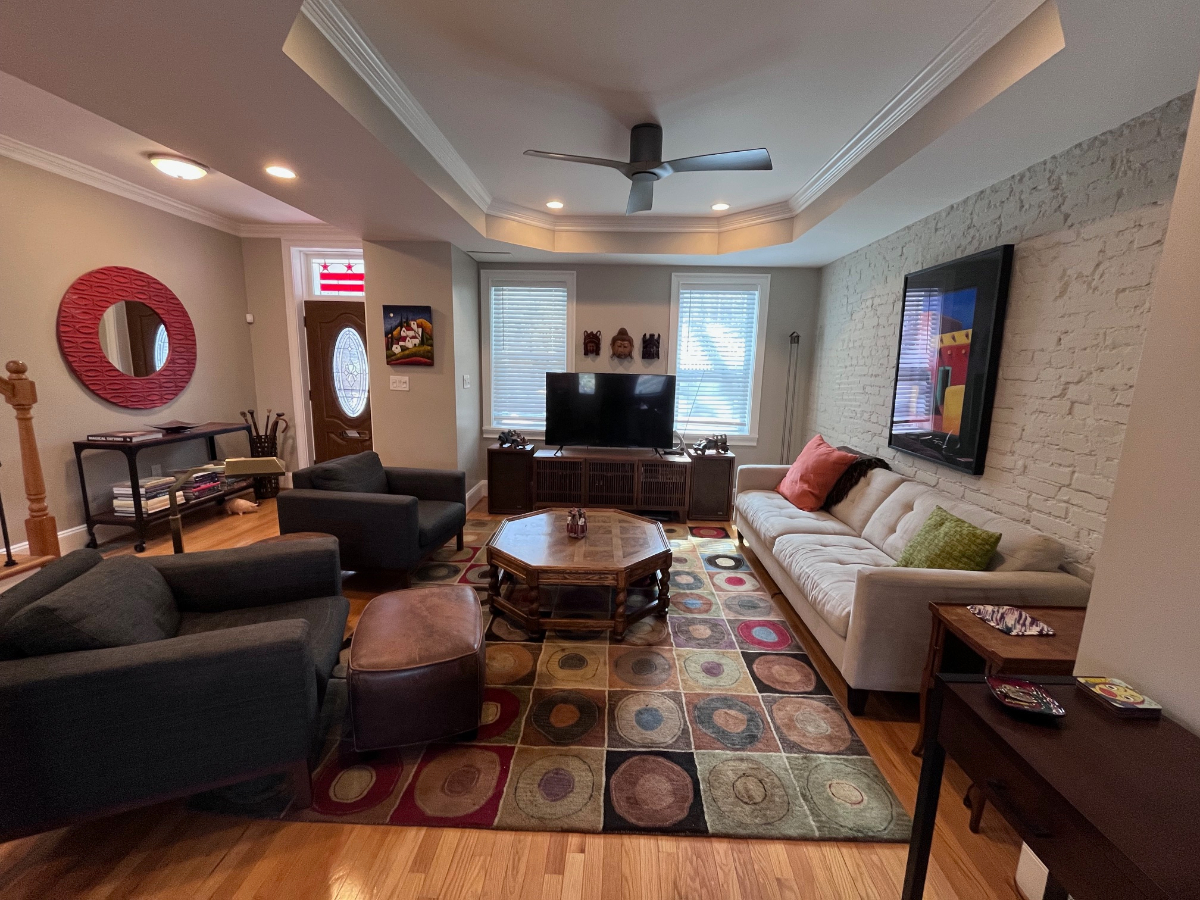 Beautiful Two Bedroom Row House in Washington DC - Photo 5