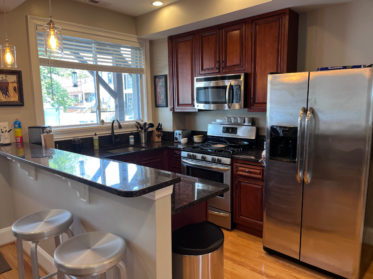 Beautiful Two Bedroom Row House in Washington DC - Photo 8