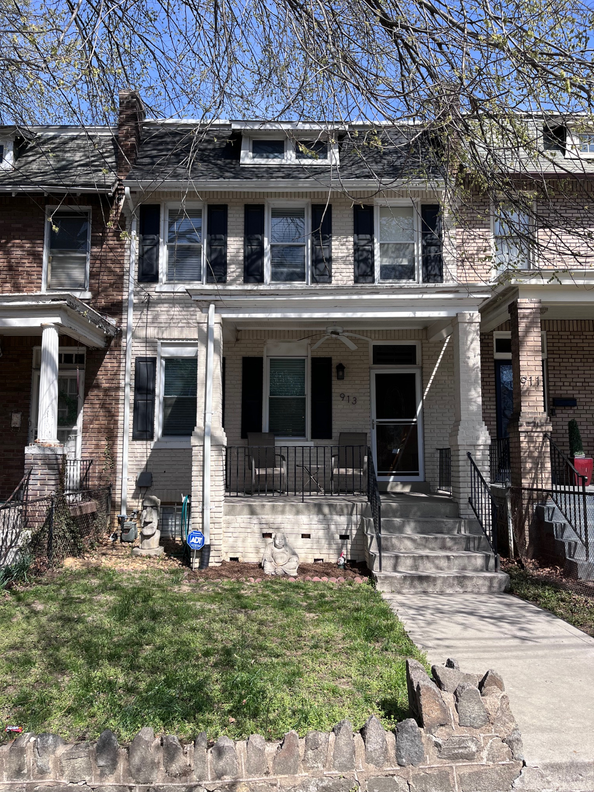 Beautiful Two Bedroom Row House in Washington DC - Photo 1