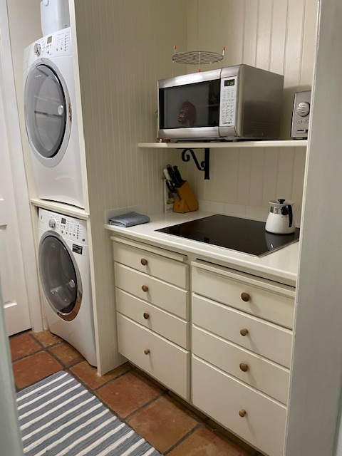 Charming Apt in Heart of the Hamptons - Photo 2