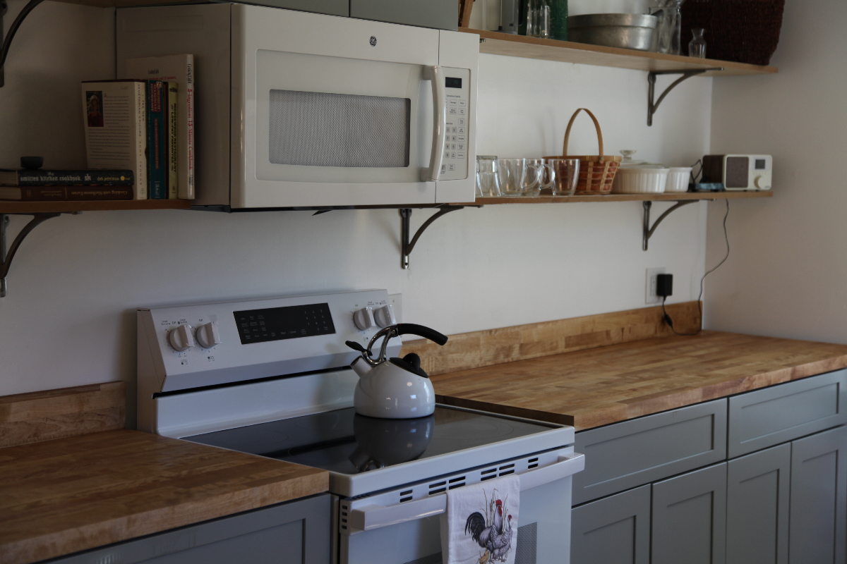 Renovated Two-Bedroom Home w/ New Kitchen, Garage, Yard and Views - Near Village Center - Photo 9