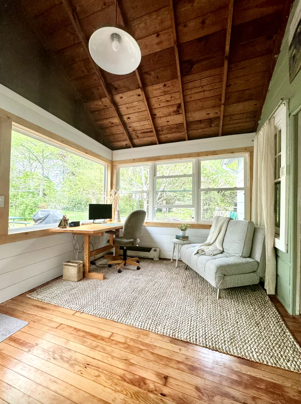 Cottage in East Marion by the Bay - Photo 9