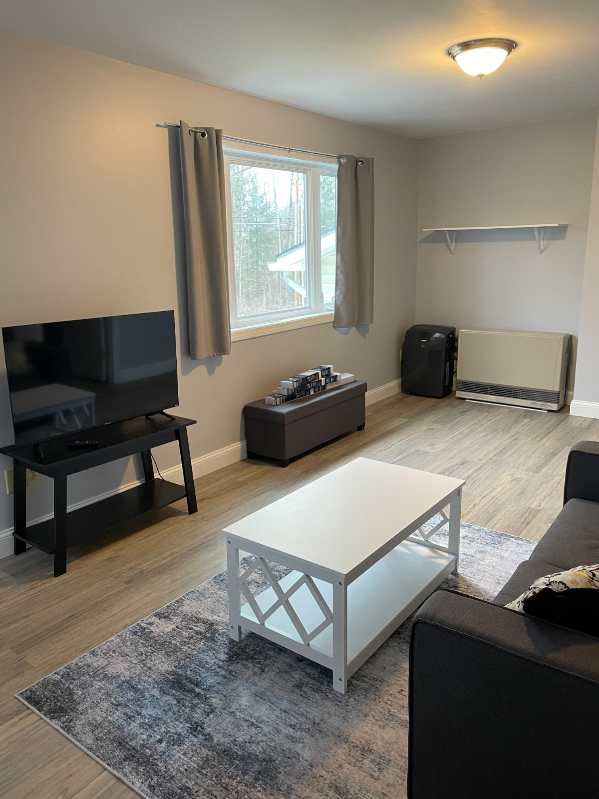 Newly Renovated Quiet Private Comfortable 1Bed/1Bath Apartment, Separate Entrance - Photo 3
