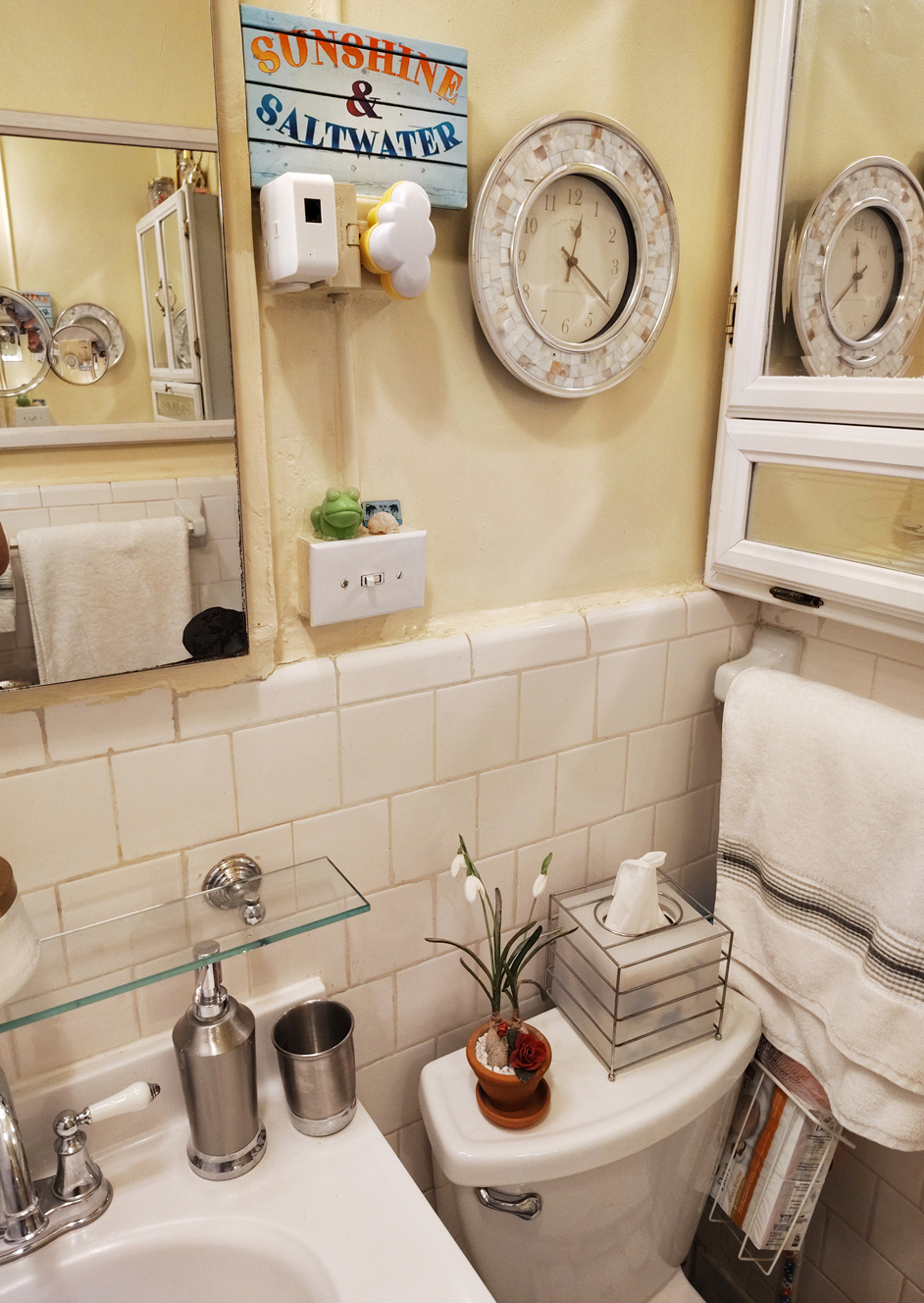 Inviting Upper East Side (Carnegie Hill) Room Near Central Park and Museums. With in-room Mini Fridg - Photo 12