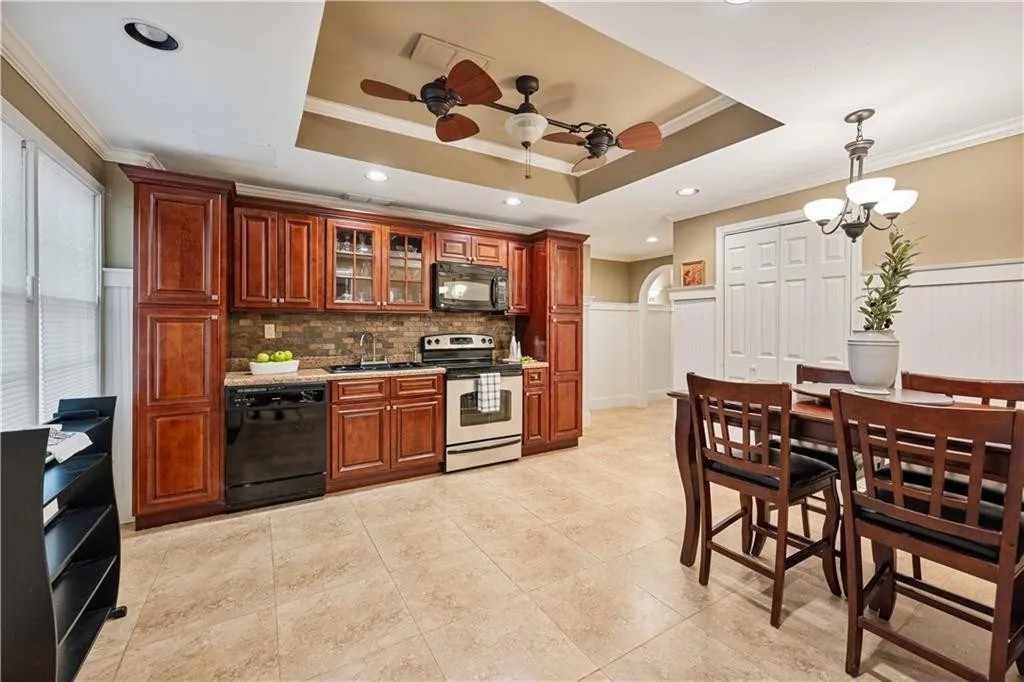 2-Bedroom Lower Level/Garden Apartment with Exterior Entrace, Windows & Natural Light. Theater Room, Laundry, Driveway Parking