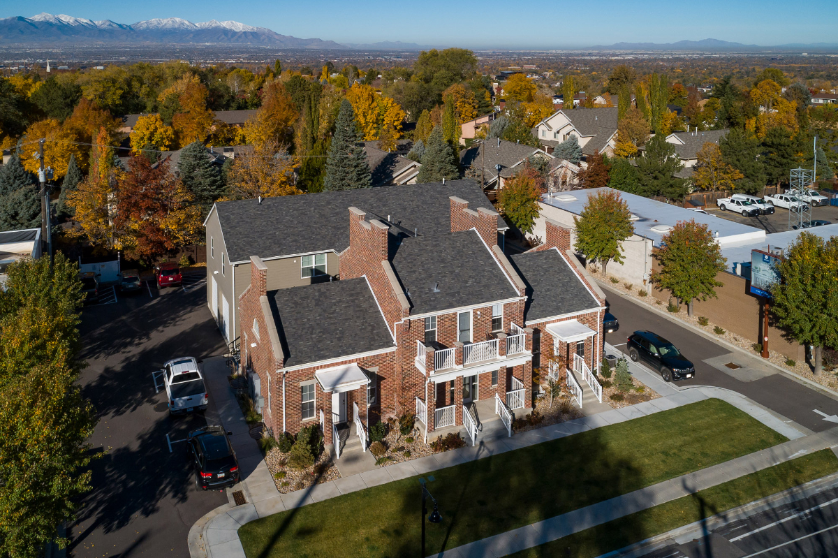 Amazing Location- New 2BR 1 BA Cottonwood Heights apartment near I-215 - Photo 12