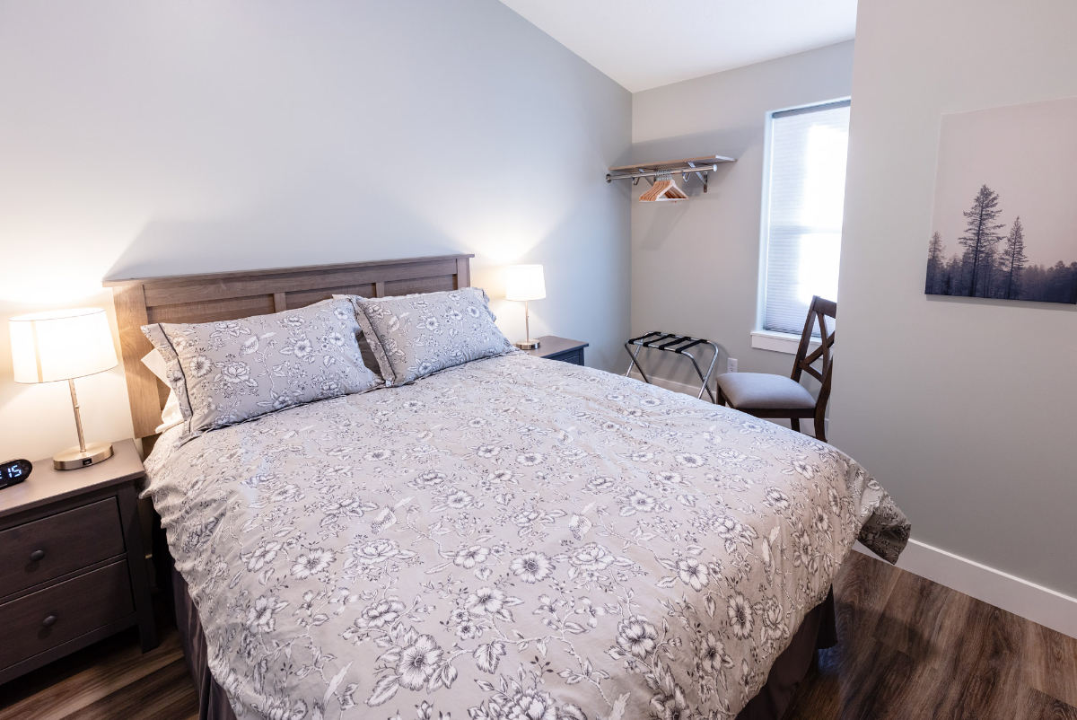 Amazing Location- New 2BR 1 BA Cottonwood Heights apartment near I-215 - Photo 7