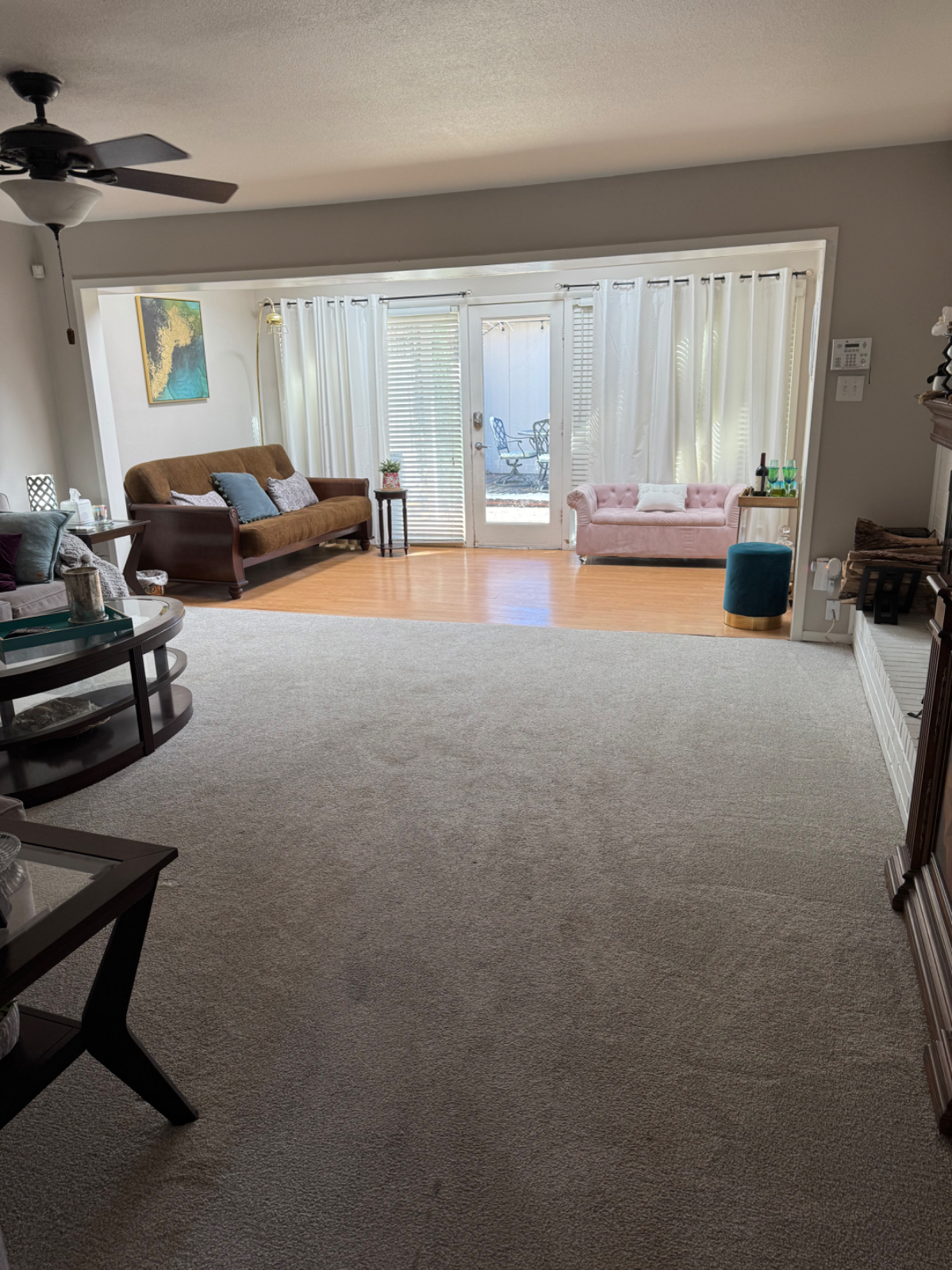 Beautiful Relaxing Secure Townhome close to hospitals - Photo 10