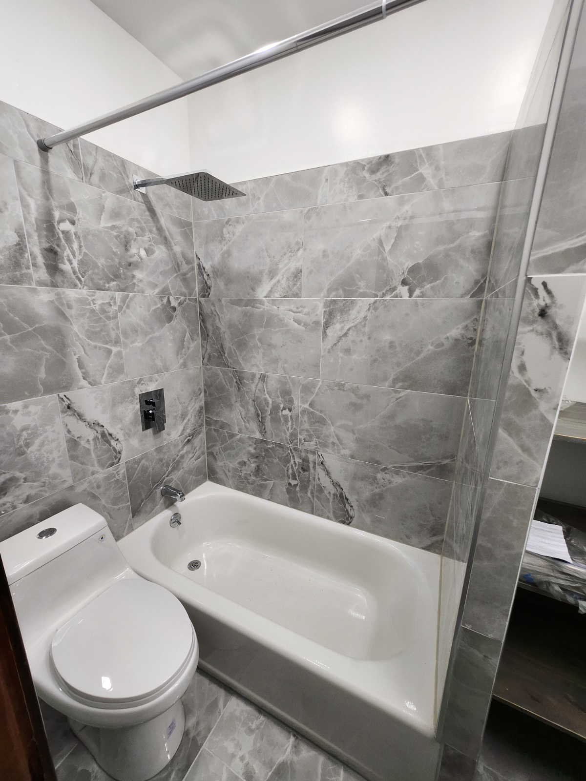Cozy and Comfortable Rooms in a great location - Photo 2
