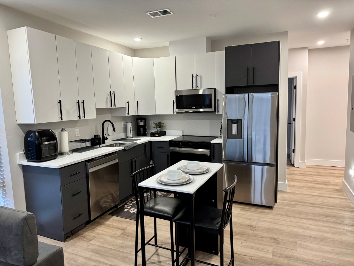 Modern DC 2BR 2BA Gem /15min Downtown / Fully staffed kitchen - Photo 5