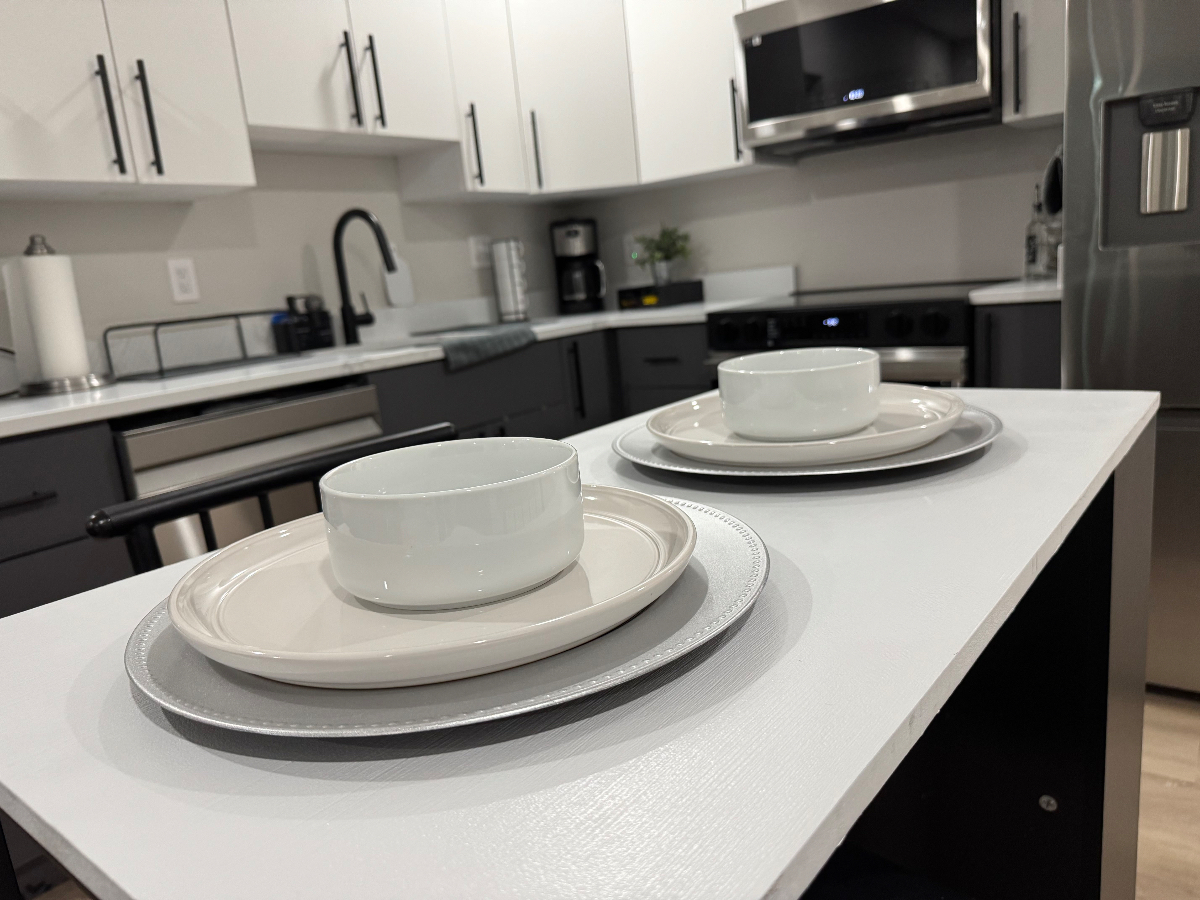 Modern DC 2BR 2BA Gem /15min Downtown / Fully staffed kitchen - Photo 11