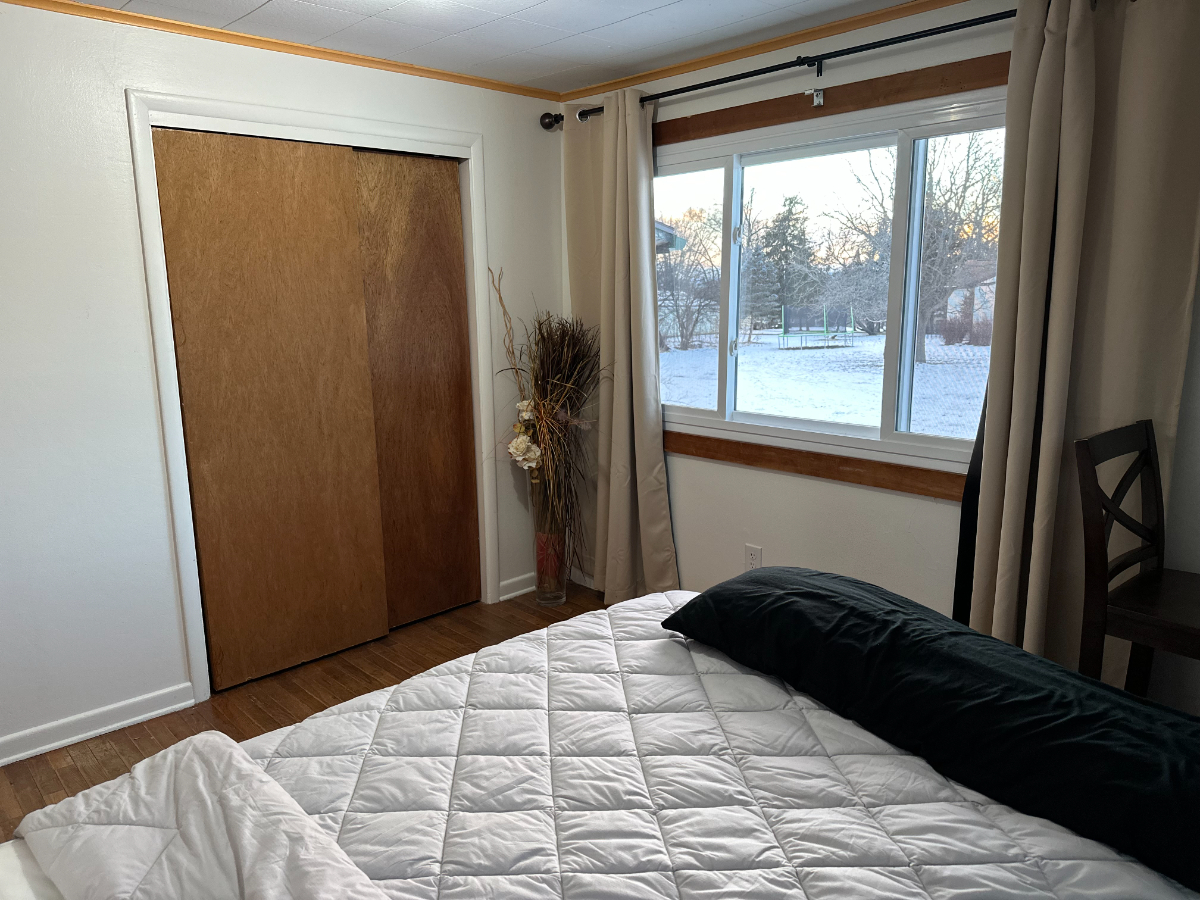 Peaceful 1-Bedroom Retreat Perfect for Traveling Nurses & Business Pros  Settle into comfort and con - Photo 9