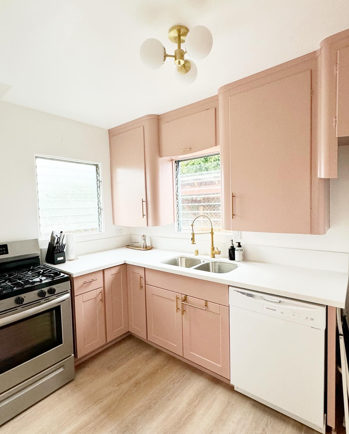 University Hts, 2BR, Fenced Yard, Prking, Pets OK, A/C, Walkable - Photo 3