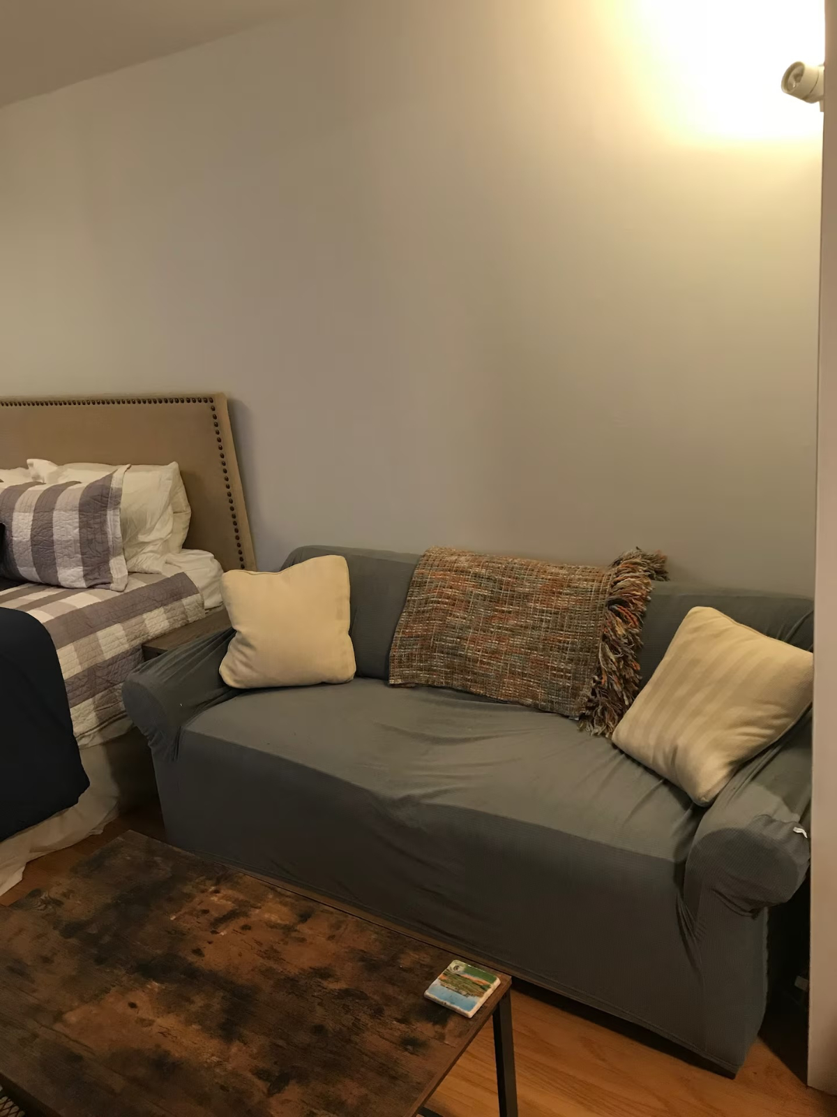 Brick Walled, Spacious Studio w/ in-unit washer/dryer - Photo 6