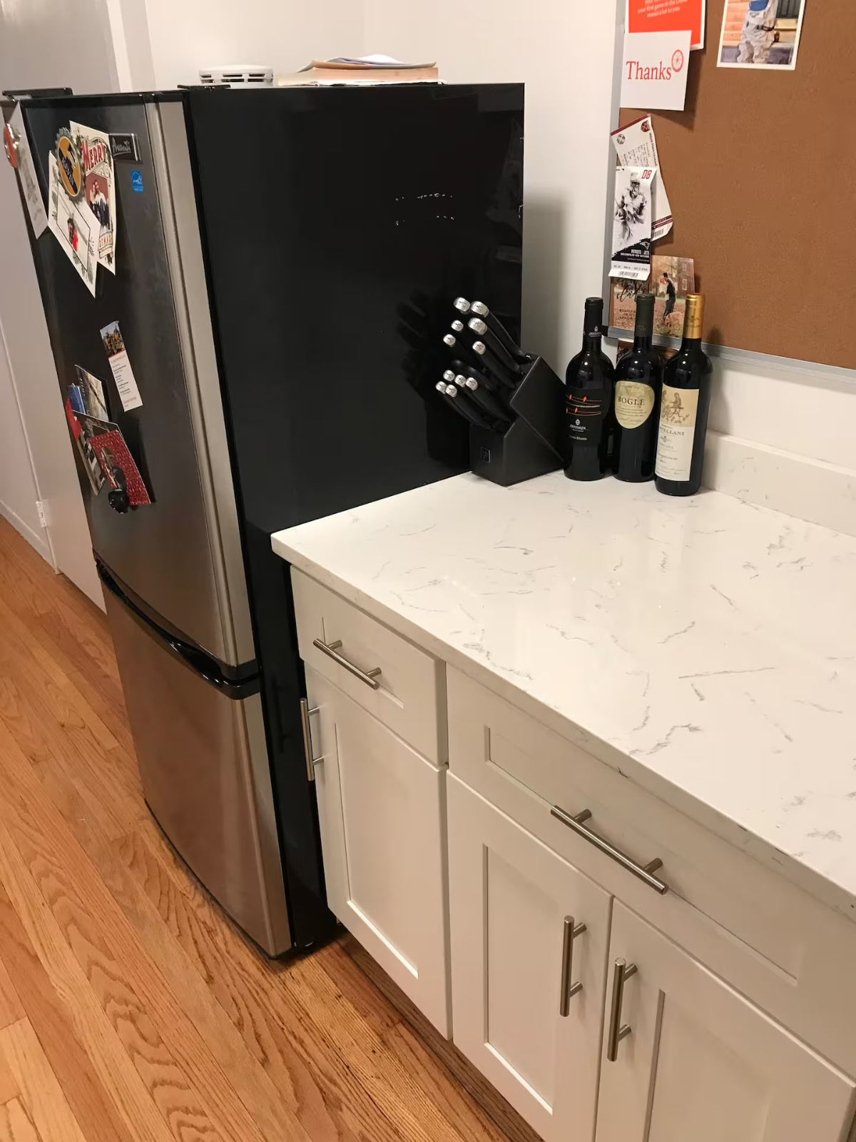 Brick Walled, Spacious Studio w/ in-unit washer/dryer - Photo 7