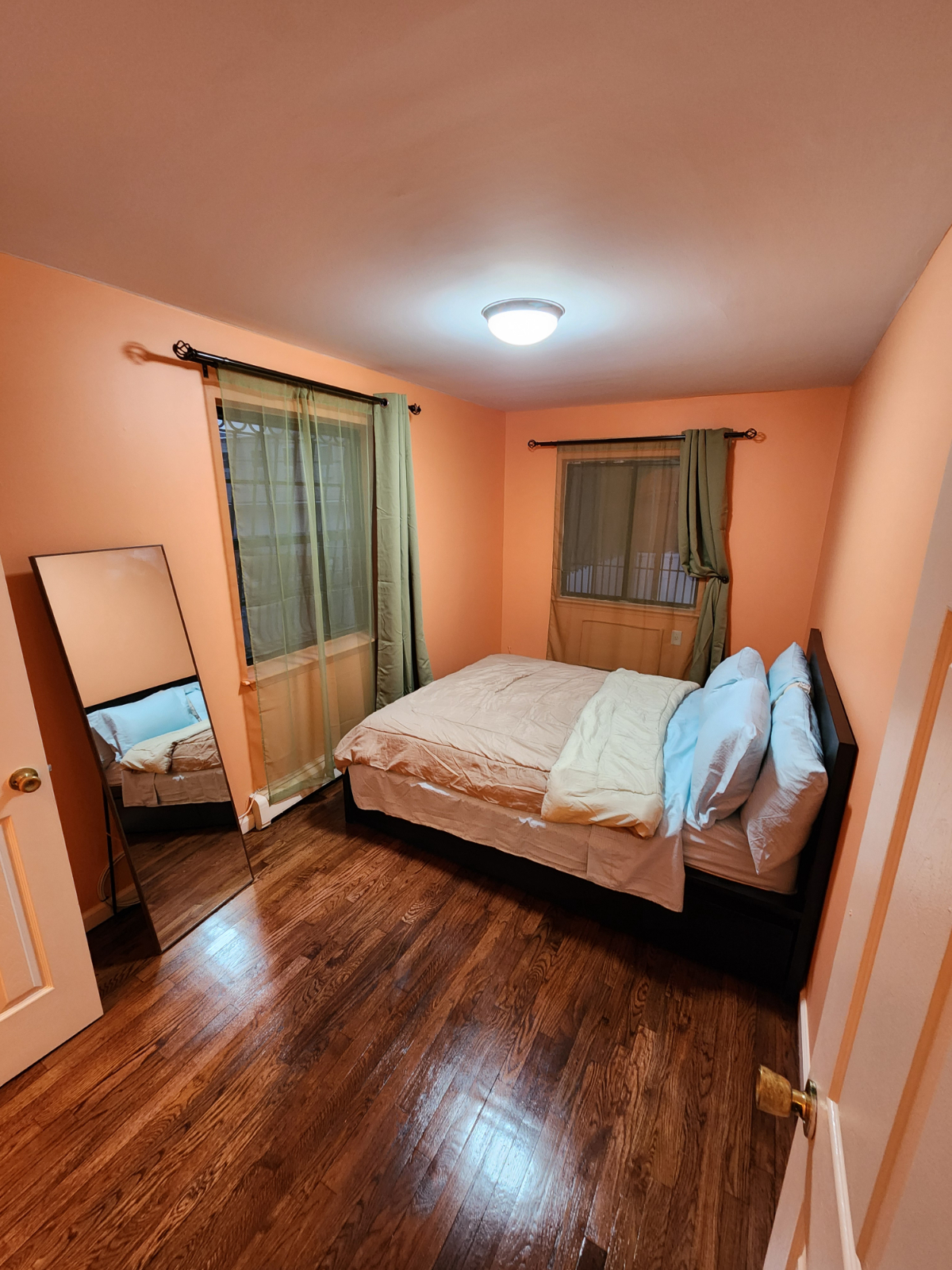 Cozy Master Room in Brooklyn - King Bed and... - Photo 1