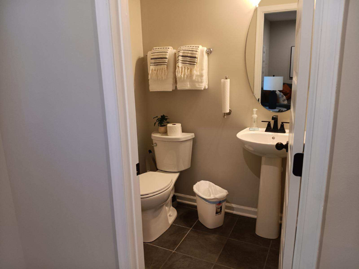 Room@Stonebridge 3 mi to UHC - Photo 1