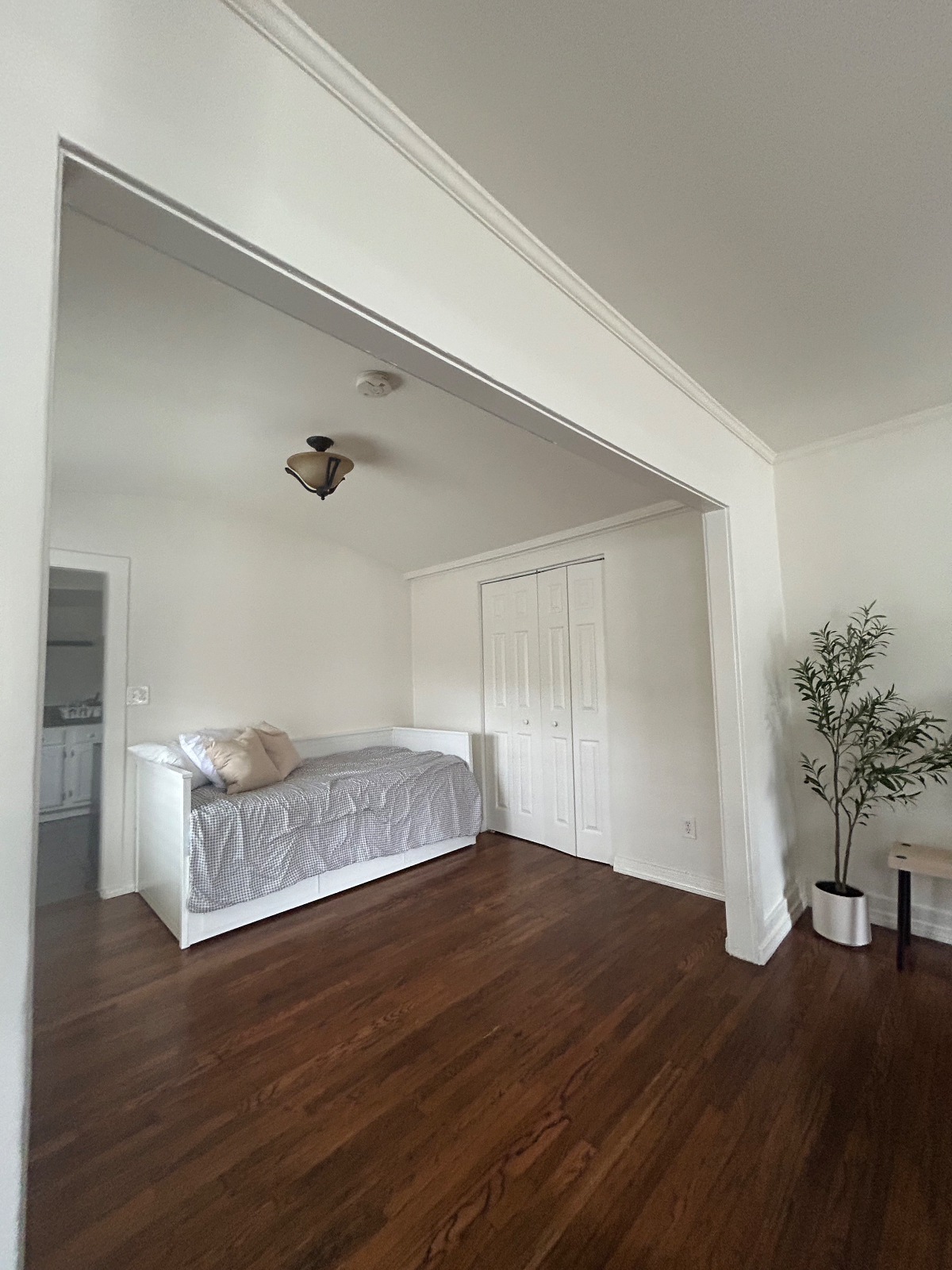 Highland Park Studio Nook - Photo 4